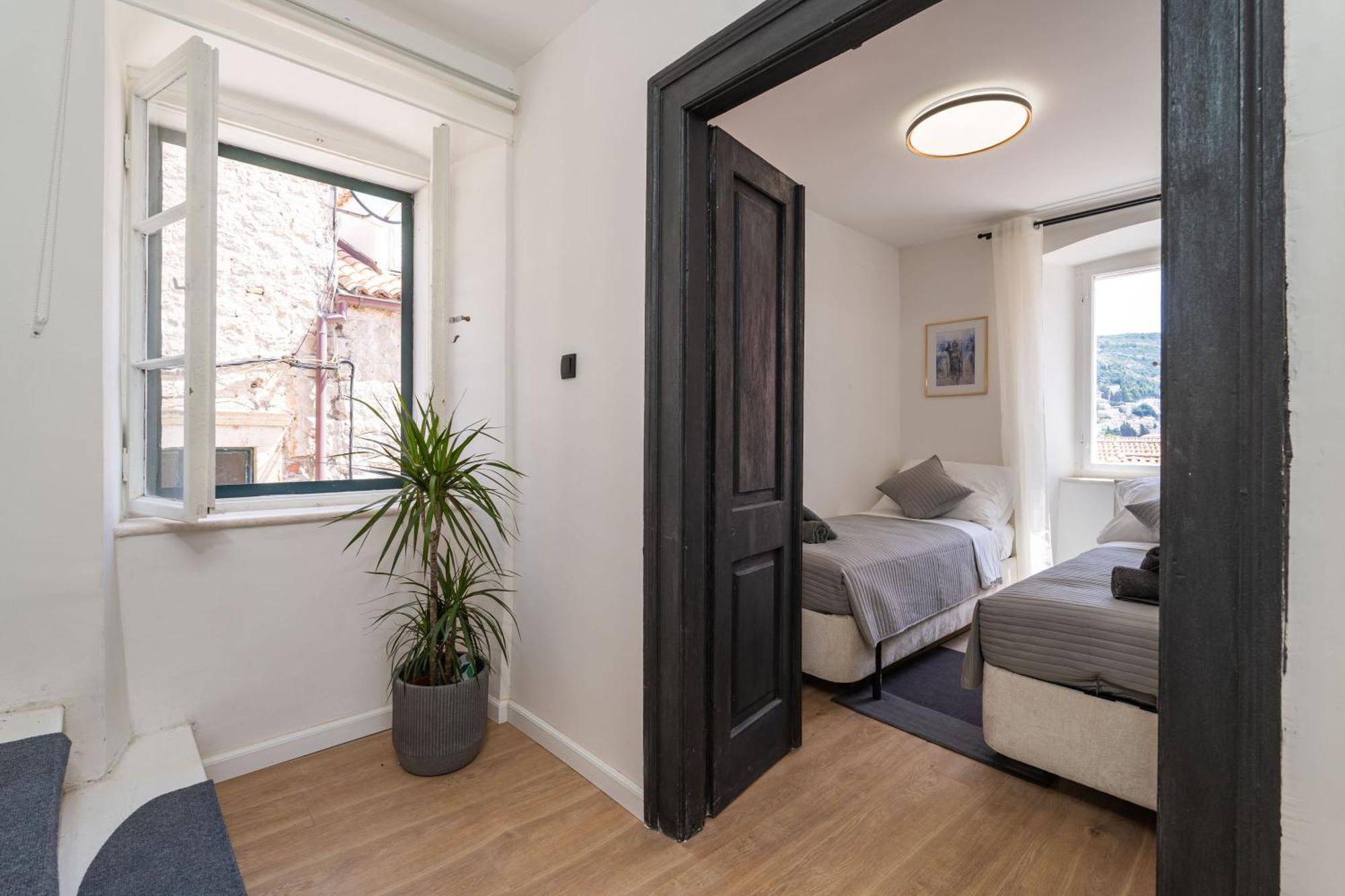 Perfect Old Town Location Two Bedroom House - L & M Semesterbostad