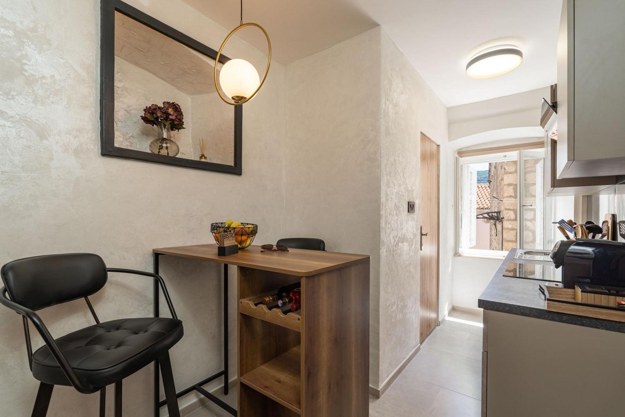 Perfect Old Town Location Two Bedroom House - L & M Semesterbostad