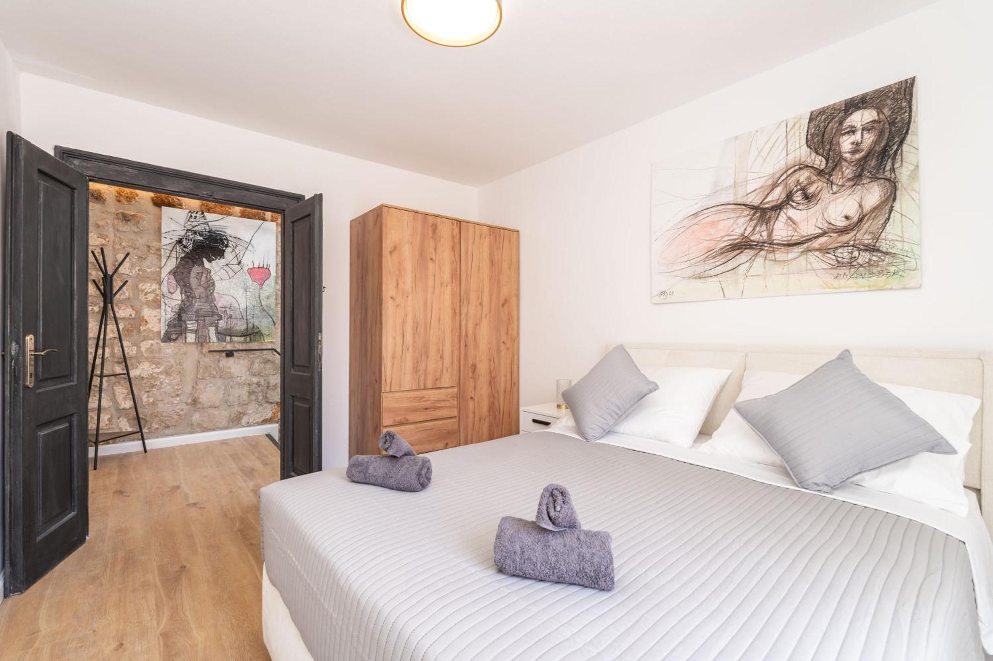 Perfect Old Town Location Two Bedroom House - L & M Semesterbostad *
