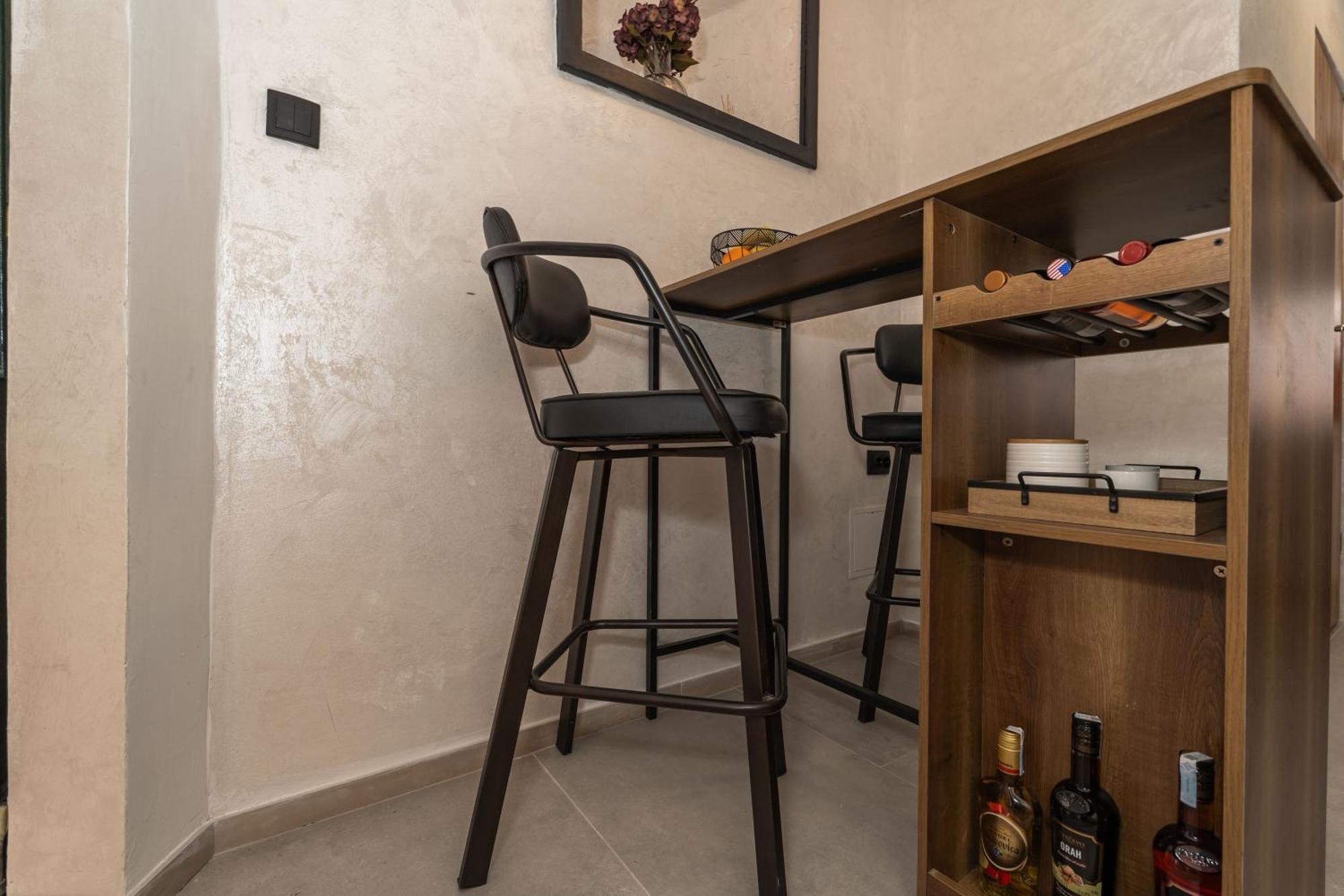 Semesterbostad Perfect Old Town Location Two Bedroom House - L & M
