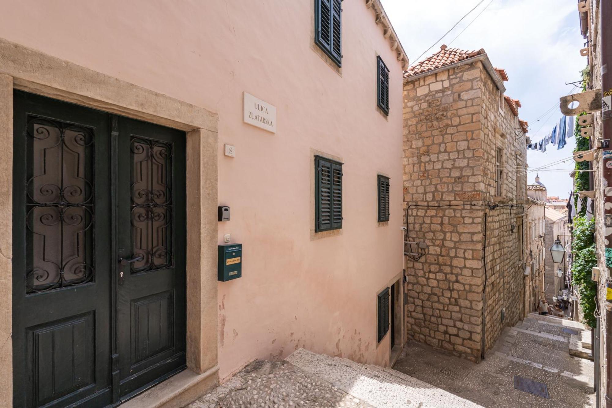 Perfect Old Town Location Two Bedroom House - L & M * Dubrovnik
