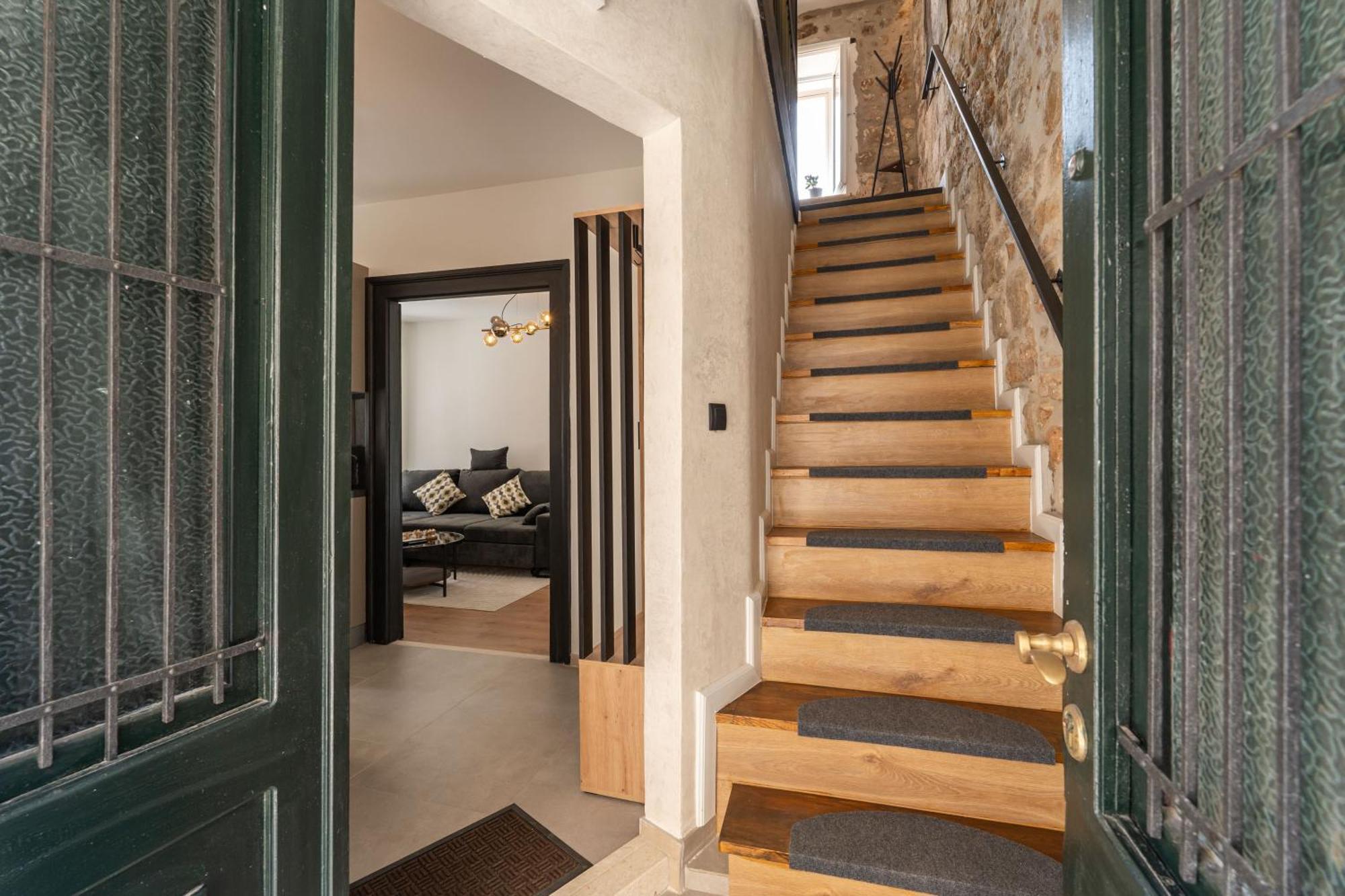 Perfect Old Town Location Two Bedroom House - L & M Semesterbostad
